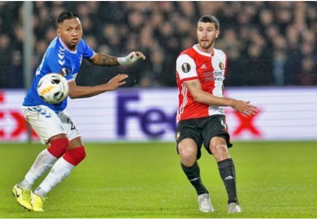 比交手就在 比交手就在